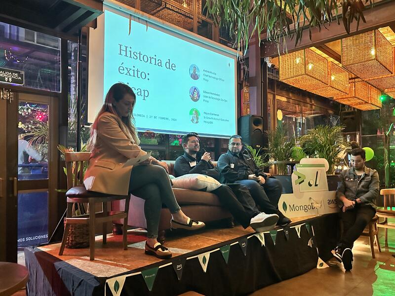 Andres on stage telling the Picap success story at a MongoDB + AWS community event, Colombia, February 2024.